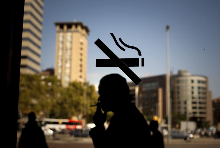<b>Ισπανία</b>«Τέλος» στο κάπνισμα σε κλειστούς χώρους | tovima.gr
