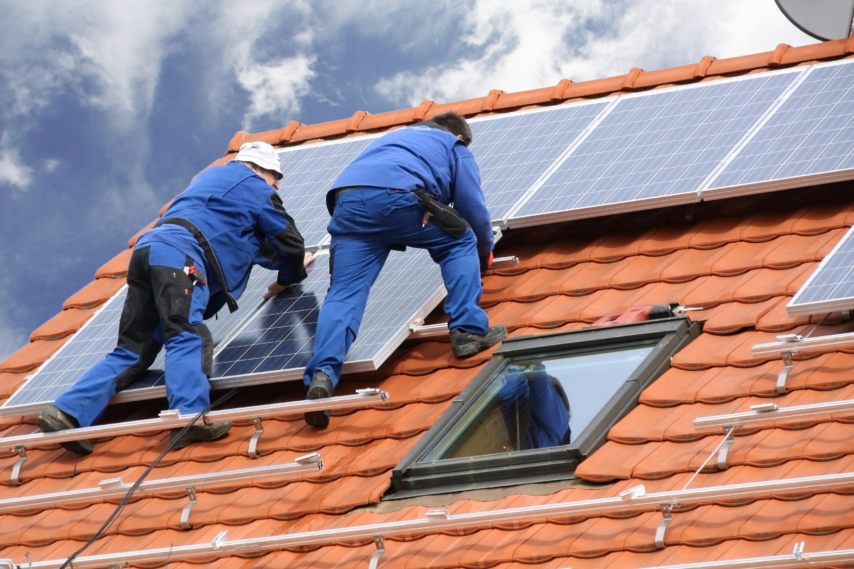 Eurobank: Πρώτη στις χρηματοδοτήσεις οικιακών φωτοβολταϊκών συστημάτων