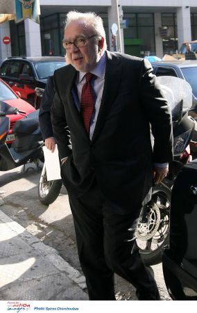 Πρόταση Κόκκαλη σε Βαρουφάκη για εθνική λοταρία