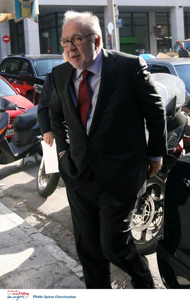 Πρόταση Κόκκαλη σε Βαρουφάκη για εθνική λοταρία