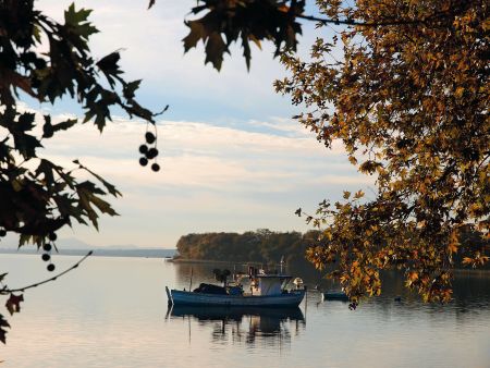 Αιτωλία: Τα στολίδια της λίμνης