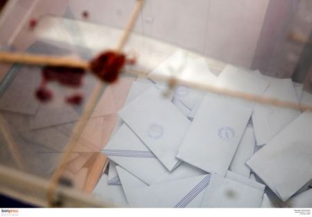 Δημοσκόπηση: Στις 20 μονάδες το προβάδισμα του ΣΥΡΙΖΑ