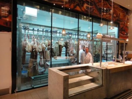 Περιττώματα ποντικιών στο κρεοπωλείο του Τζέιμι Όλιβερ