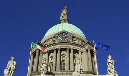 Ιρλανδία: Ναι στην προοπτική Ευρωπαϊκής Συνδιάσκεψης για χρέος