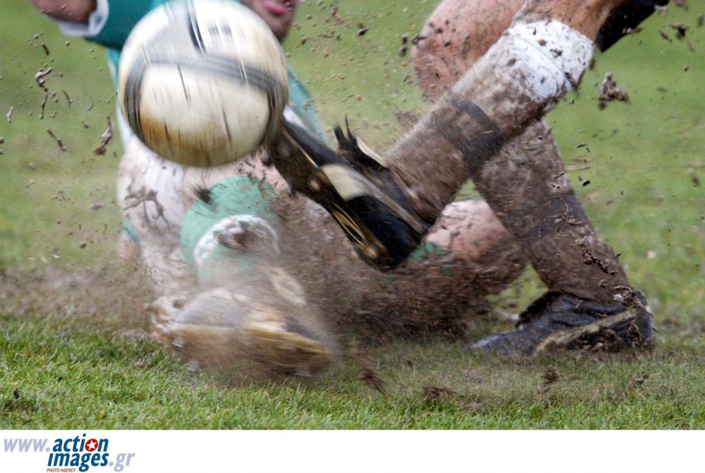 Η Interpol στην Αθήνα ερευνά τη διαφθορά στο ελληνικό ποδόσφαιρο