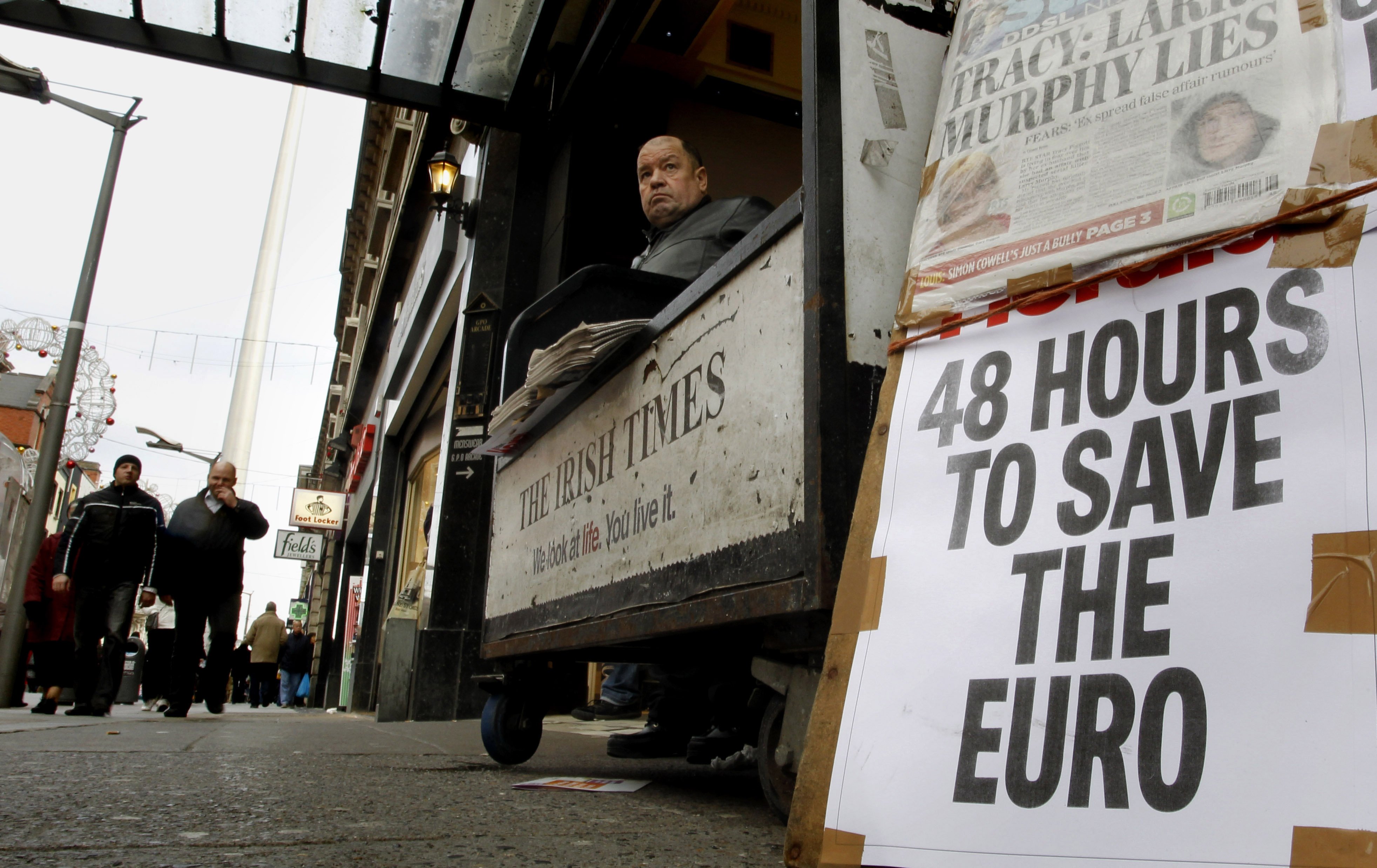 «Η κρίση χρέους εξελίχθηκε σε κρίση της δημοκρατίας στην Ευρώπη»