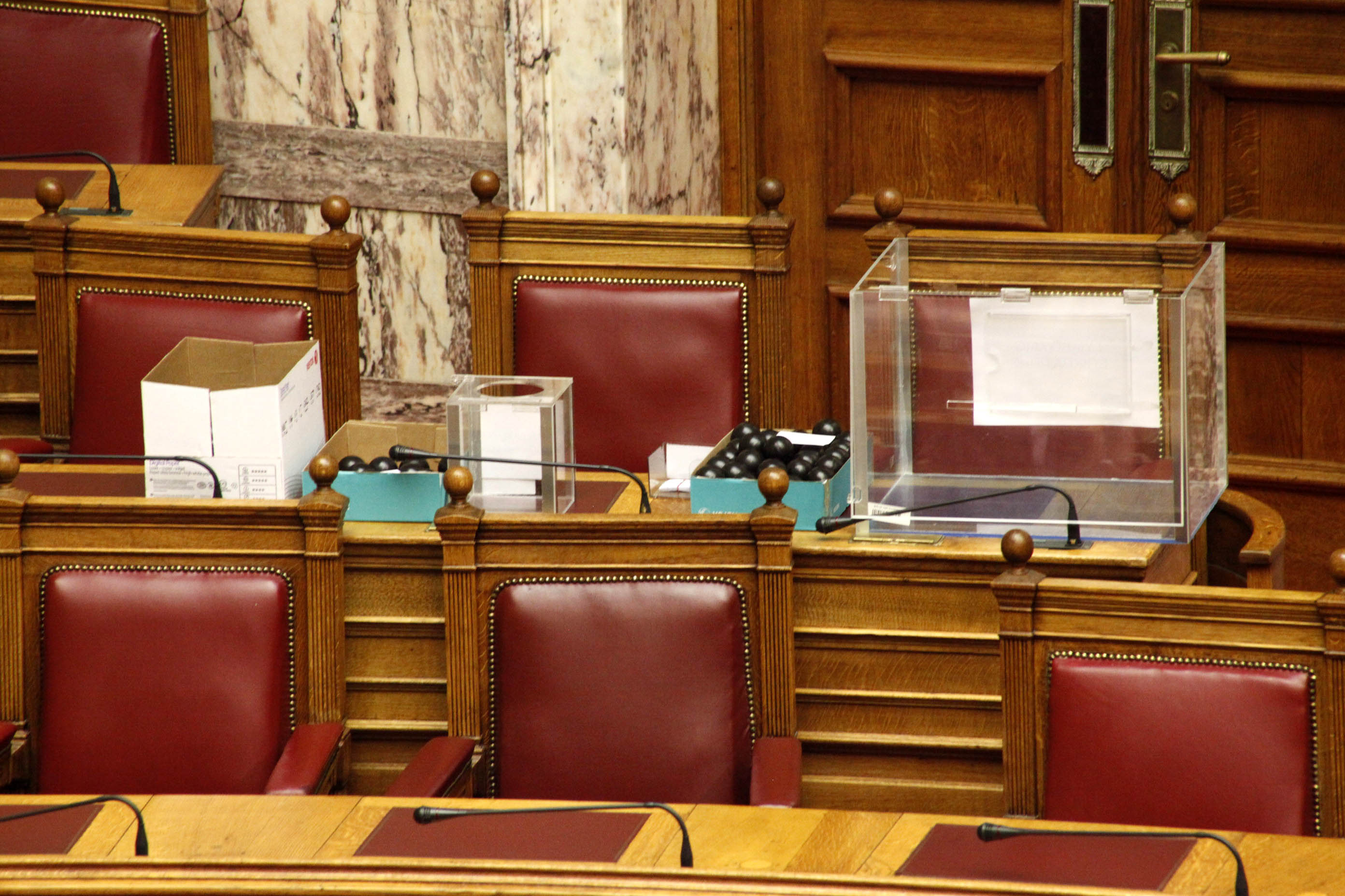 Νέες Εποχές: Πόσο χρειαζόμαστε την αναθεώρηση του Συντάγματος