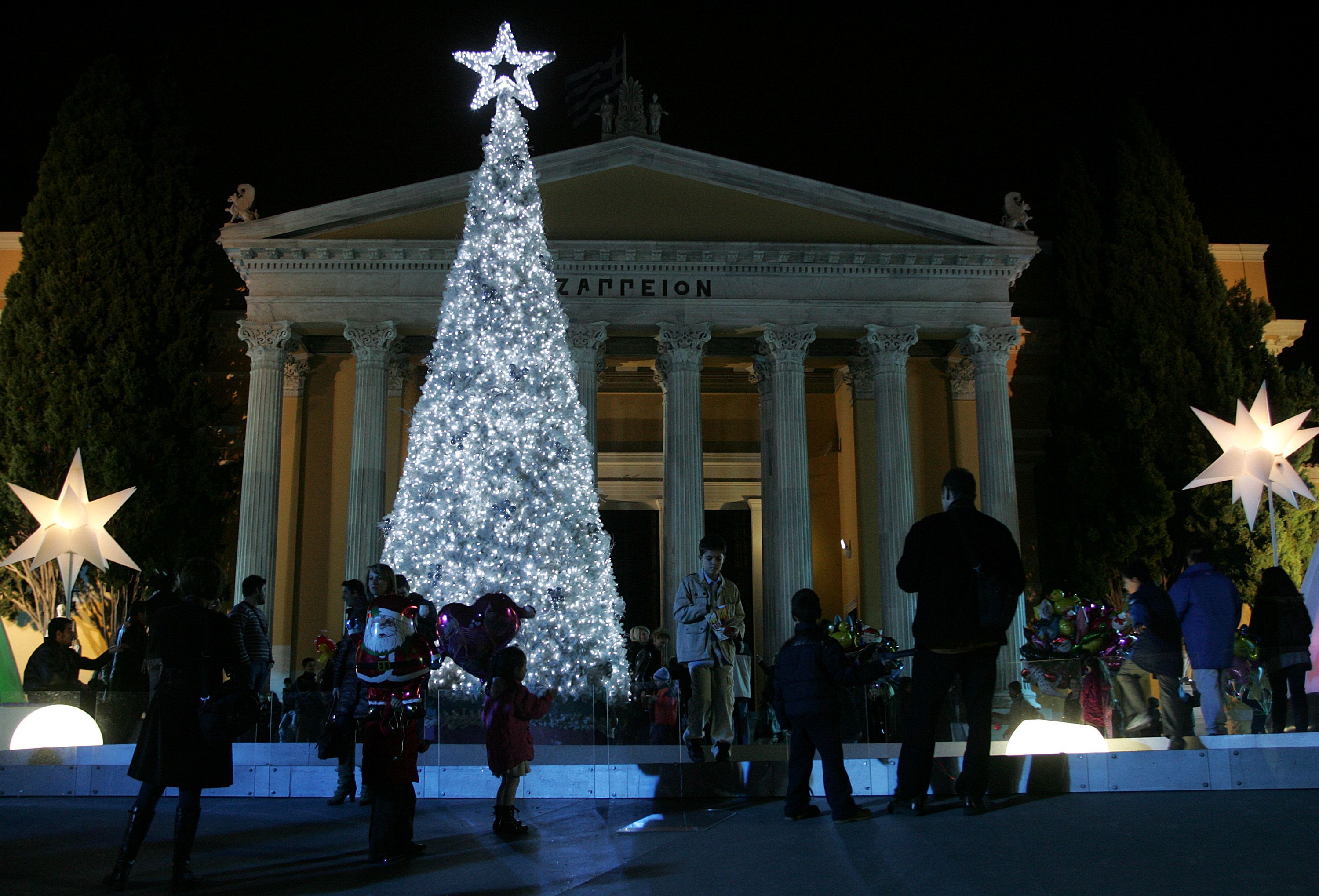 <b>Eορταστικό ωράριο</b> Σε ισχύ από τις 16 Δεκεμβρίου στην Αθήνα