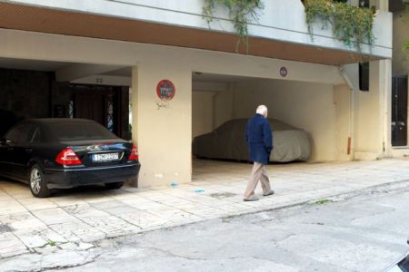 Επαγγελματικά ακίνητα και κατοικίες