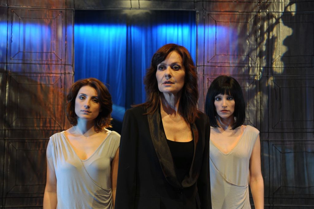 Το TOP-10 της τηλεθέασης <b>(8/12/2010)