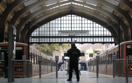Furor over security guard trying to oust migrant from electric railway