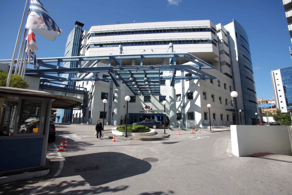 <b>Ερρίκος Ντυνάν</b> Πρόταση εξαγοράς του από το Ιατρικό Αθηνών