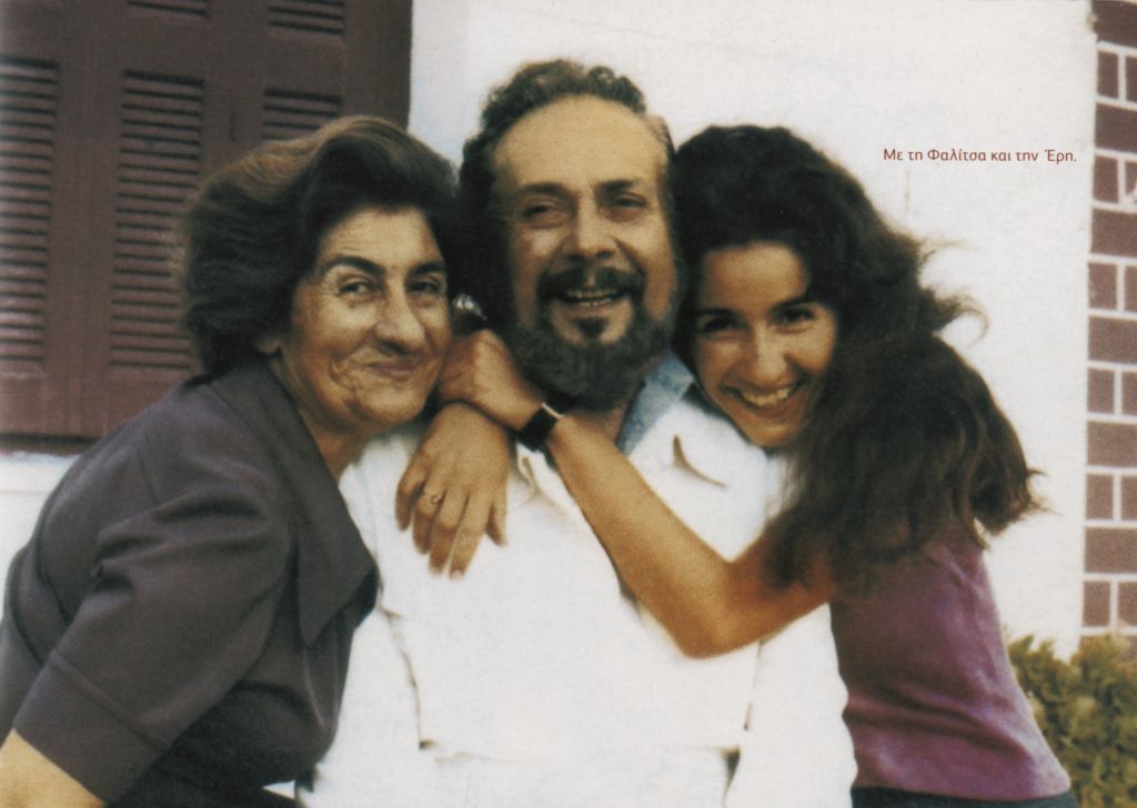 <b>Ερη Ρίτσου </b>«Εγώ γράφω από χόμπι, ο πατέρας μου έγραφε από ανάγκη»