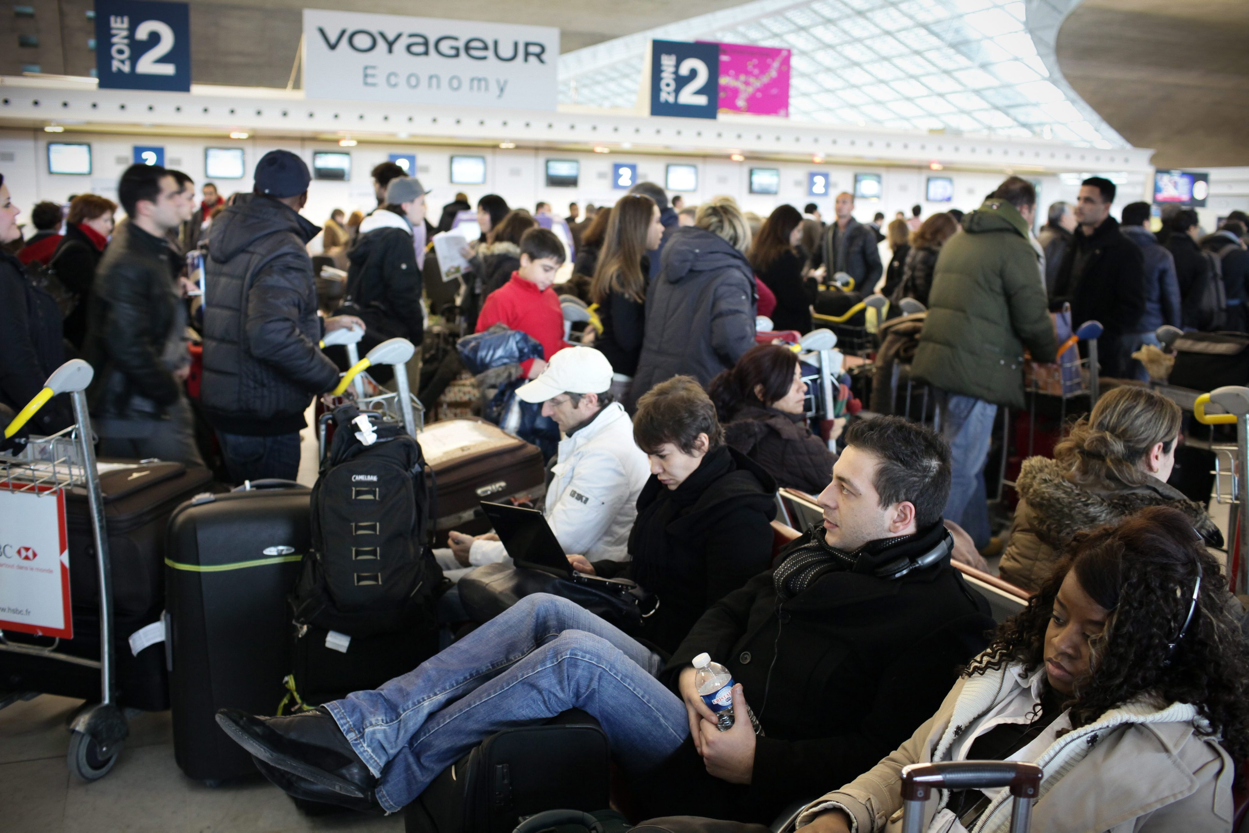 Κατάληψη στο αεροδρόμιο του Παρισιού από 50 ακτιβιστές