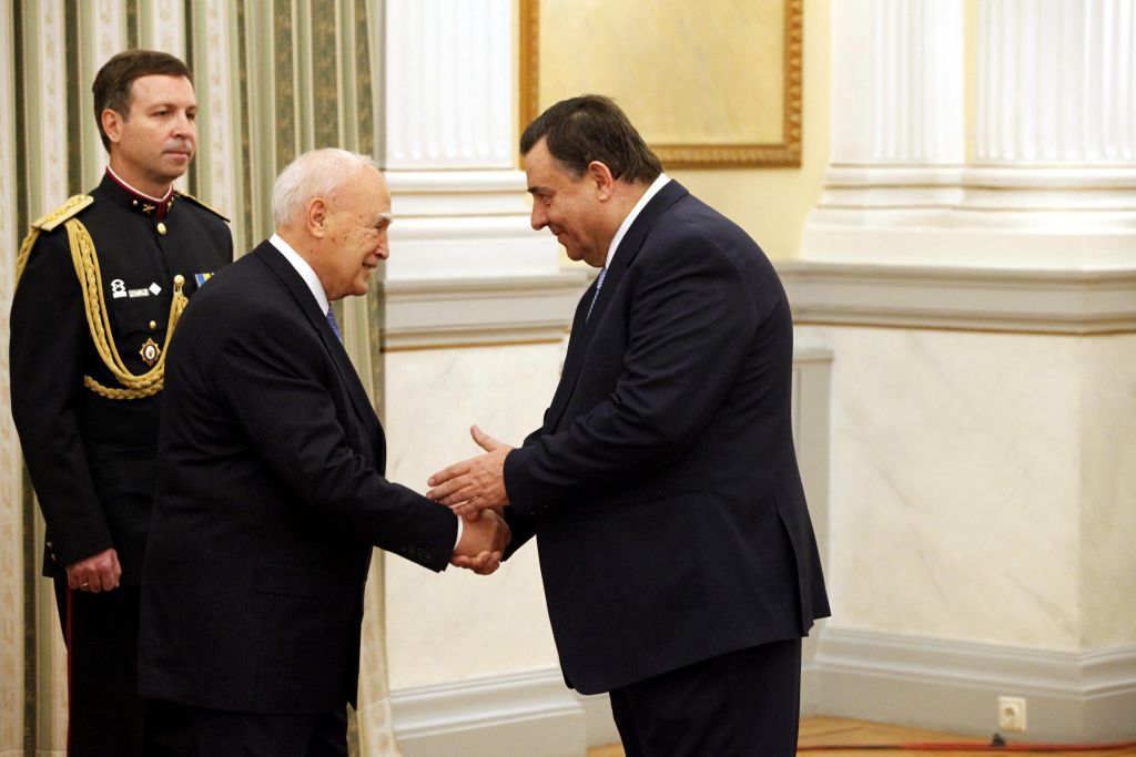 Τον Γ. Καρατζαφέρη υποδέχεται την Πέμπτη ο Κ. Παπούλιας