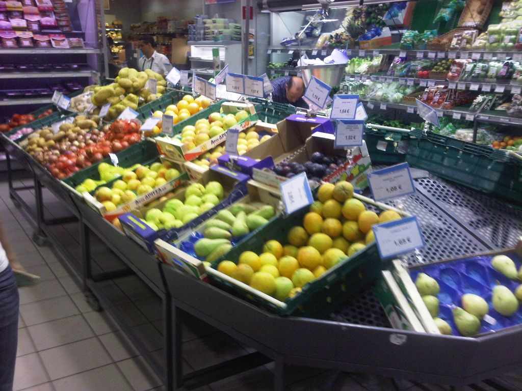 Ανάλυση : Αποπληθωριστικές πιέσεις και υφεσιακή διαταραχή σε Ελλάδα και Ευρωζώνη