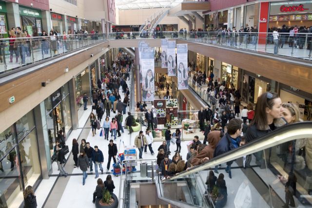 Αυξημένες πωλήσεις στα εμπορικά κέντρα