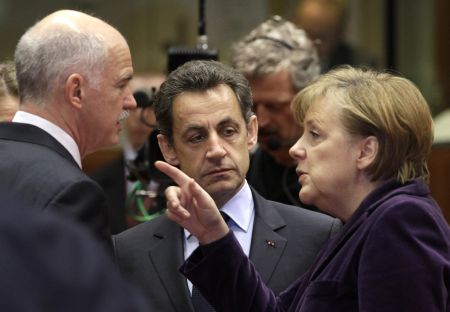 FT: Η Μέρκελ βούρκωσε μετά τη βόμβα Παπανδρέου για δημοψήφισμα