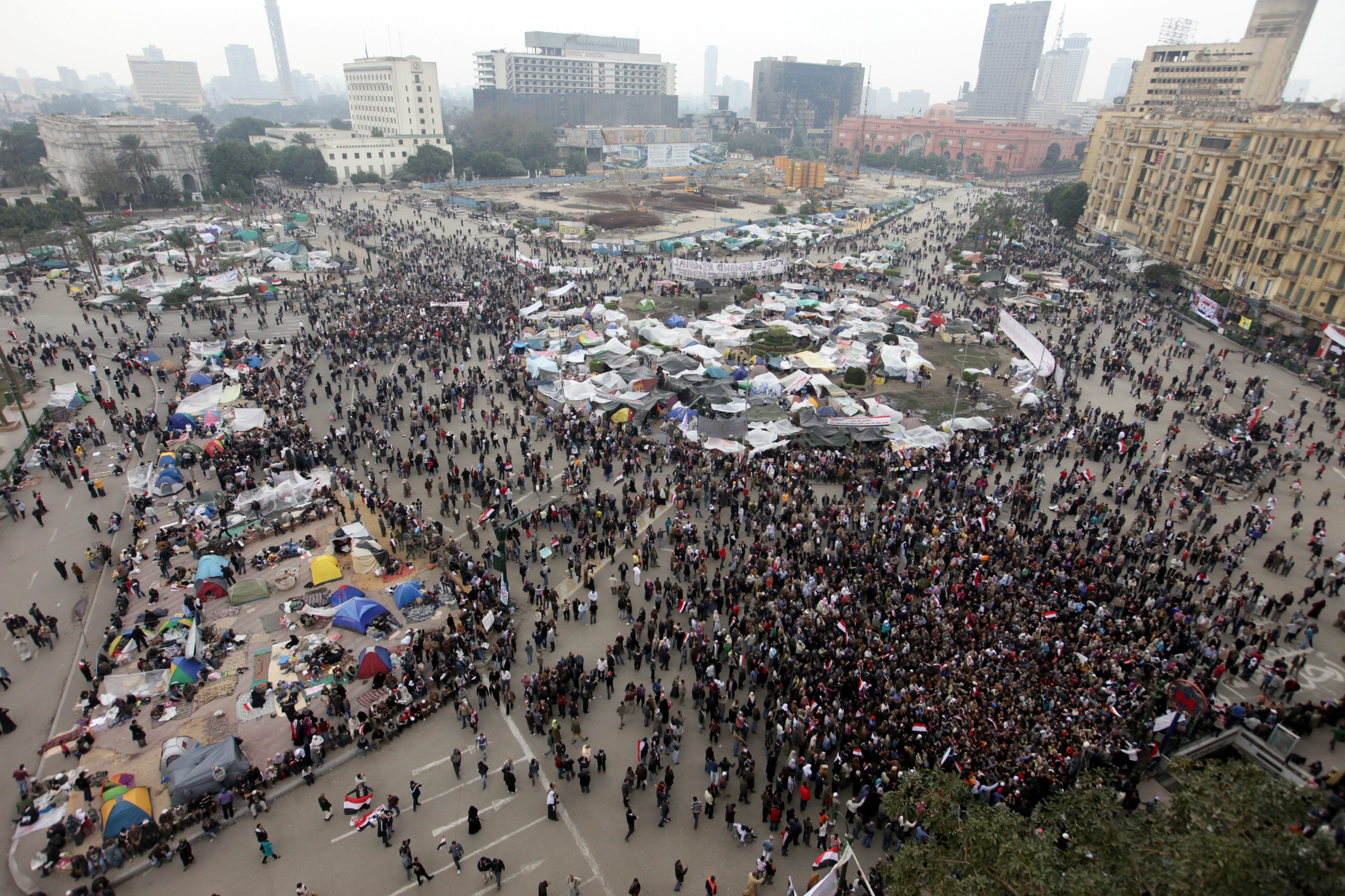 <b>Πλατεία Ταχρίρ </b>Από πεδίο μάχης, σημείο συνάντησης μικροπωλητών