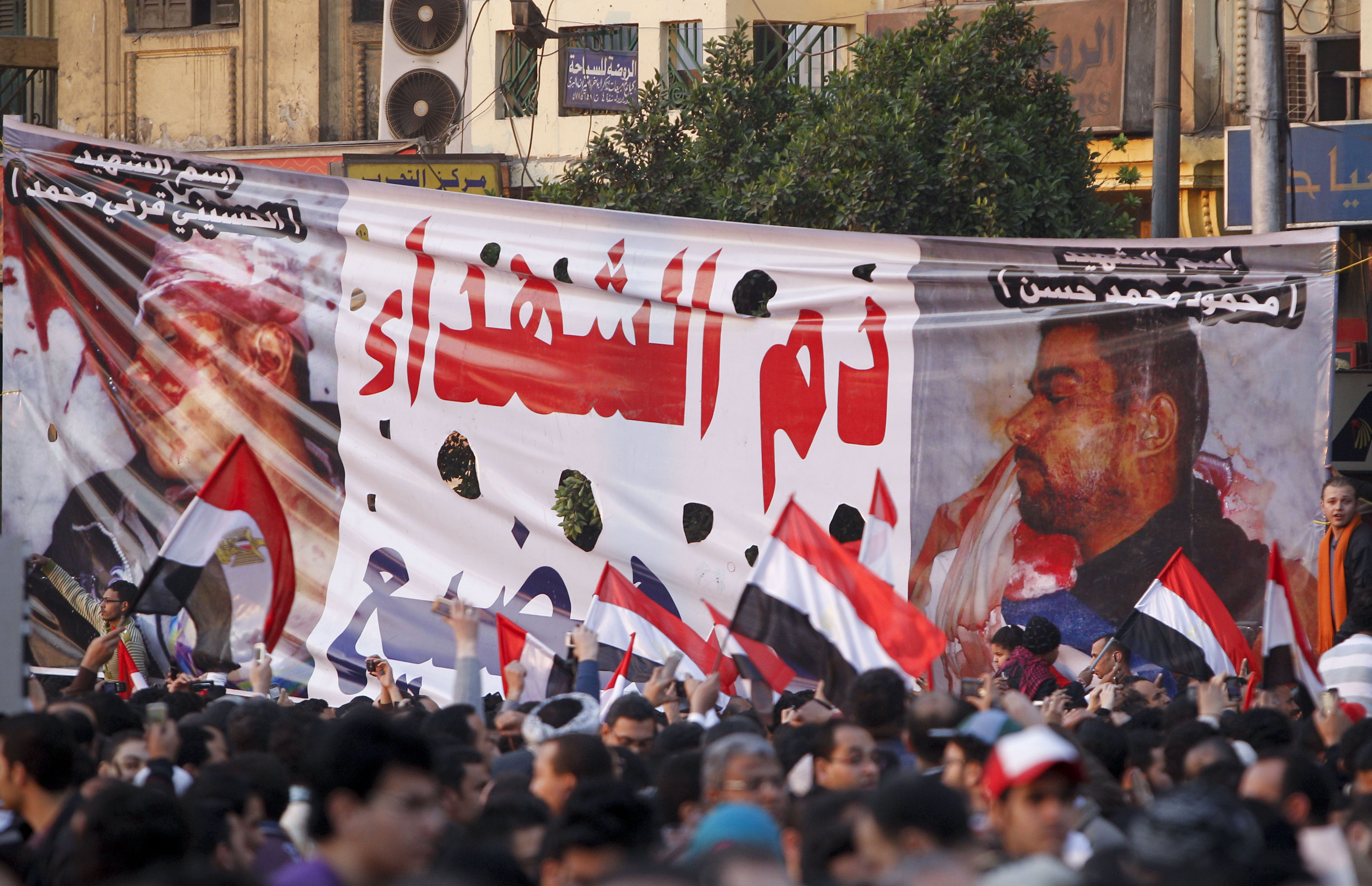 <b>Αίγυπτος</b> Νυχτερινό ραντεβού για εκατοντάδες χιλιάδες διαδηλωτές στην πλατεία Ταχρίρ