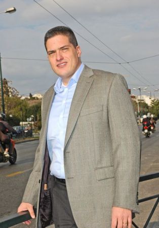 Πέθανε ο καθηγητής του ΕΜΠ Μαθιός Καρλαύτης