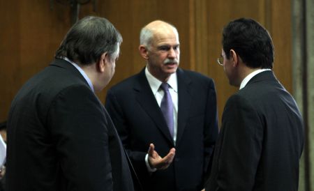 ΑΘΗΝΑ-ΒΟΥΛΗ-Υπό την προεδρία του πρωθυπουργού Γ. Παπανδρέου συνεδριάζει το Υπουργικό Συμβούλιο// ΠΑΠΑΝΔΡΕΟΥ-ΠΑΠΑΚΩΝΣΤΑΝΤΙΝΟΥ-ΒΕΝΙΖΕΛΟΣ.(EUROKINISSI-ΒΑΣΙΛΗΣ ΦΙΛΗΣ)