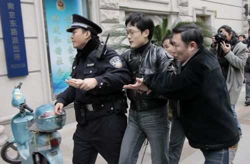Η Κίνα προειδοποιεί τους ξένους ανταποκριτές