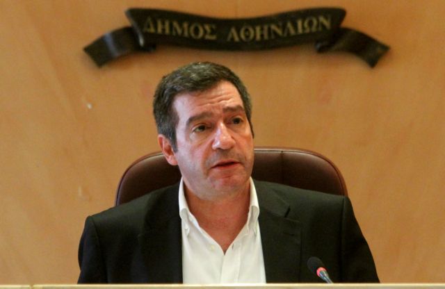 Κατάληψη στο Δήμο Αθηναίων από συμβασιούχους