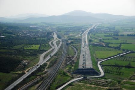 Στα 5,7 εκ. ευρώ οι αμοιβές συμβούλων για τους αυτοκινητόδρομους