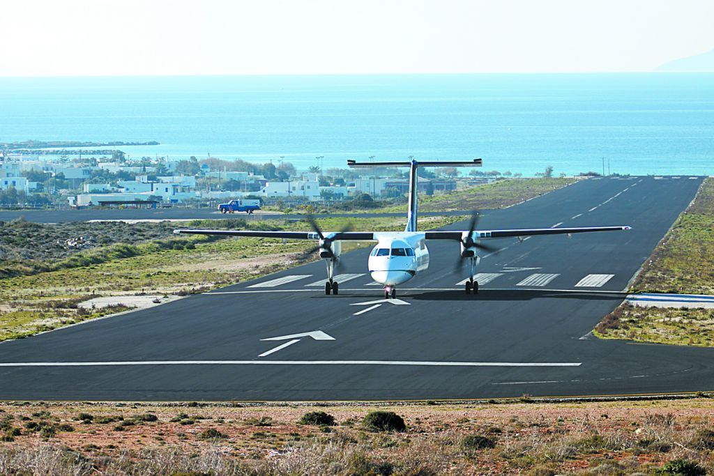 Τριπλασιάστηκαν οι επιβάτες στο νέο αεροδρόμιο Πάρου