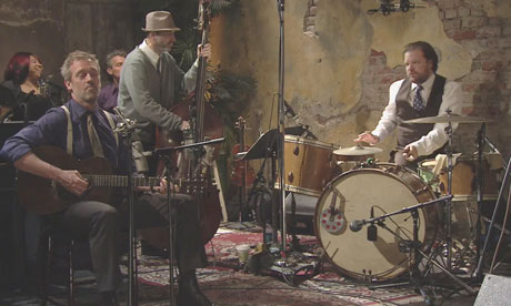 Ο Dr House τραγουδάει τα μπλουζ