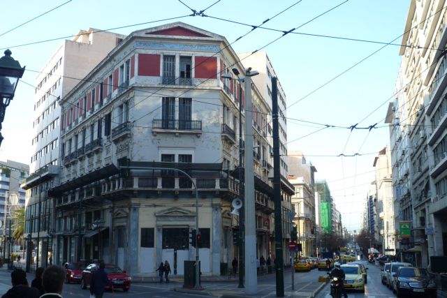 Σε δήμους και ιδιώτες για 50 χρόνια τα εγκαταλελειμμένα και κενά κτίρια