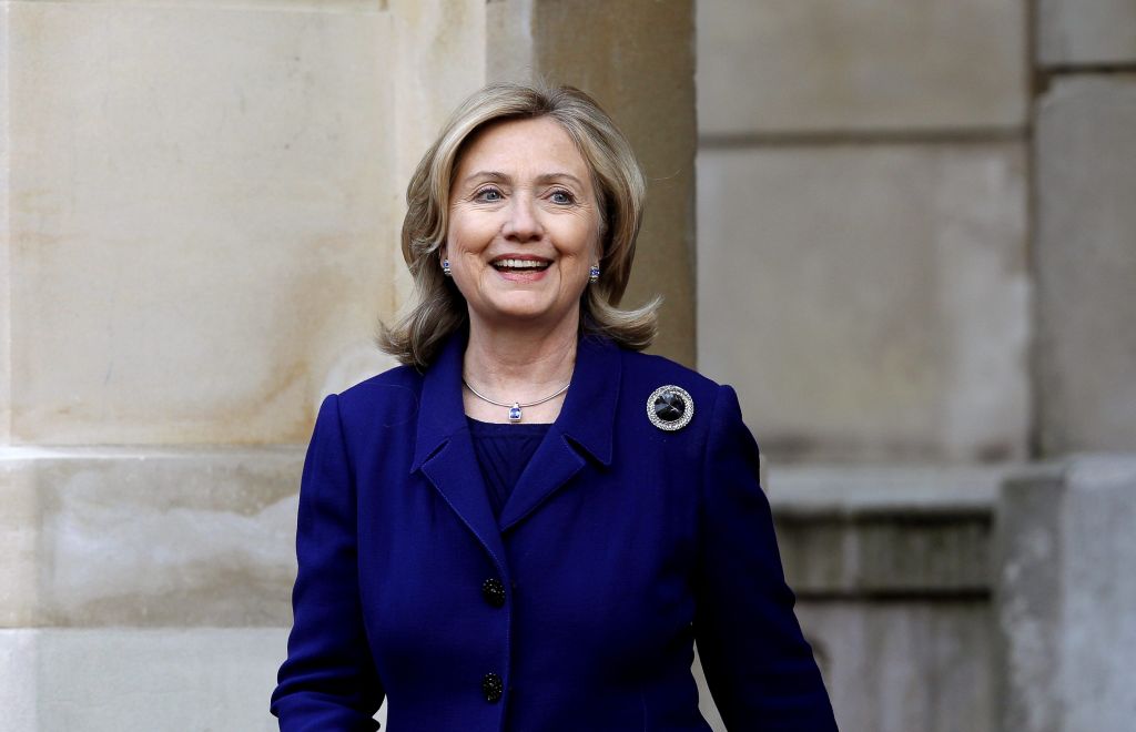 Η Κλίντον κατέθεσε στο FBI για τη χρήση του προσωπικού e-mail της