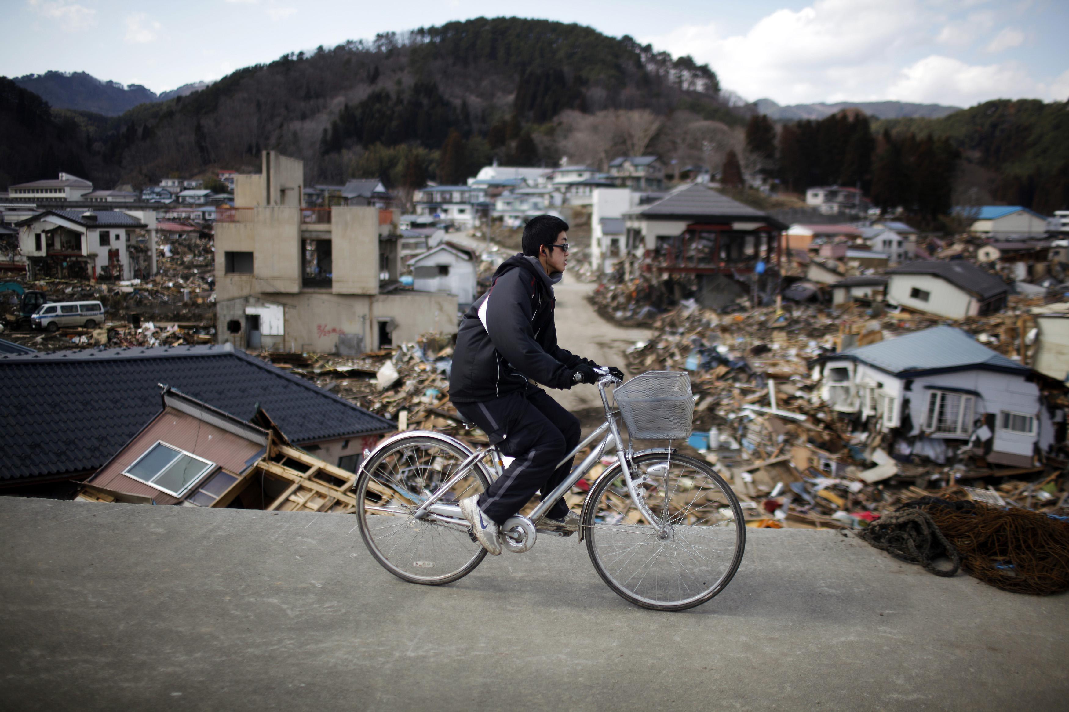 Ιαπωνία: Αναζητούνται πόροι για τις επιπτώσεις του σεισμού
