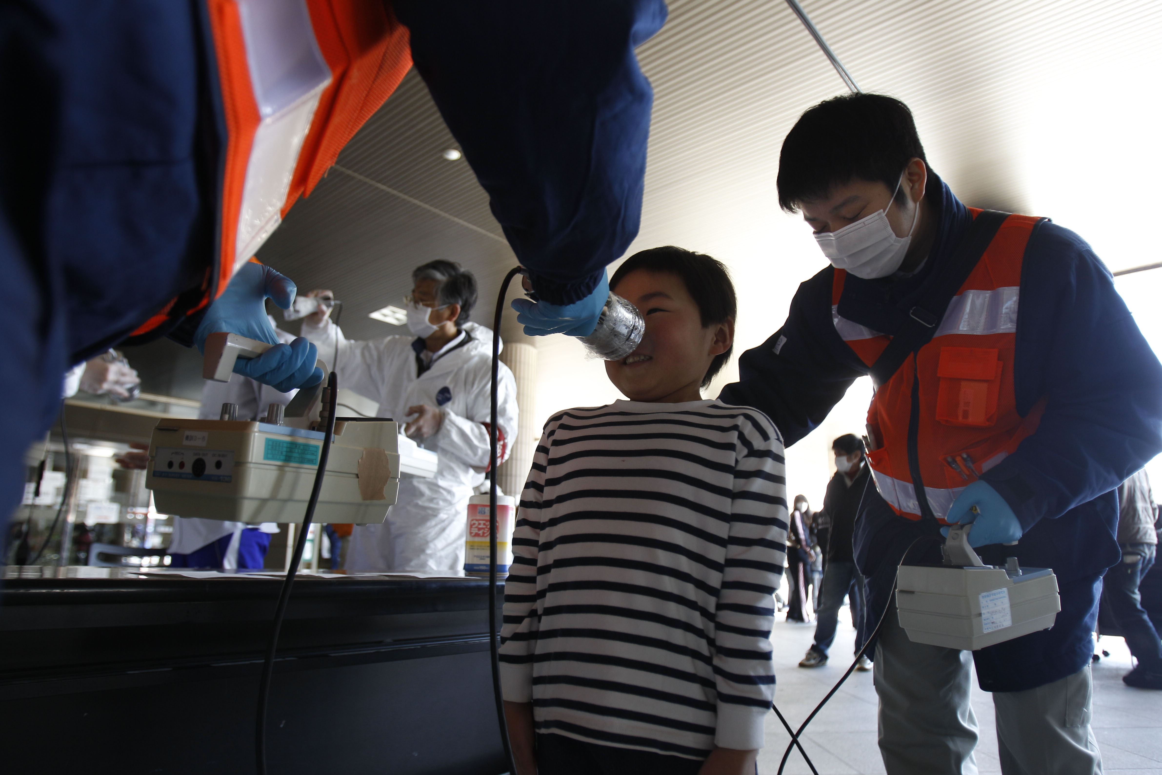 Μετρήσεις ραδιενέργειας σε 1.400 σχολεία της Φουκουσίμα