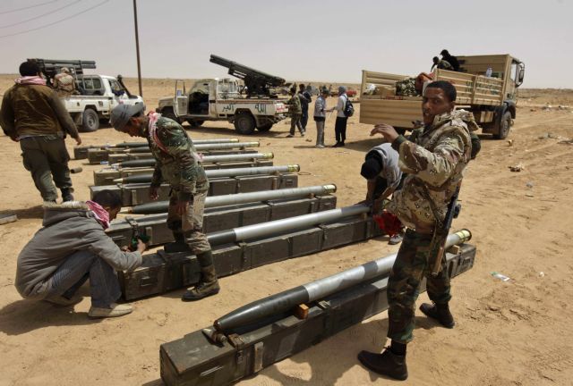 Λιβύη: «Μετωπική» ΝΑΤΟ – μαχητών