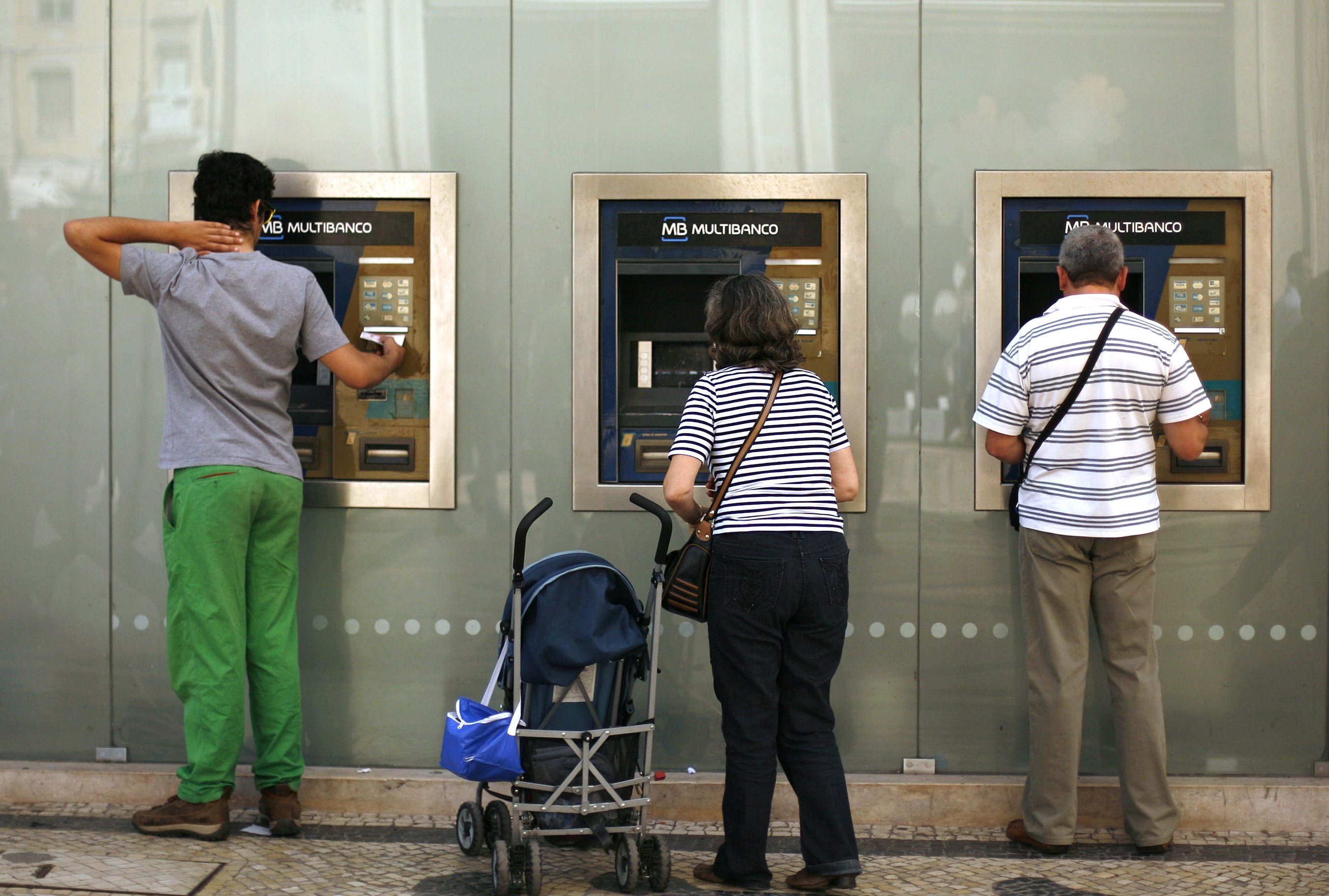 Египет поменять доллары в банкомате. Денежная единица древнего египта. Банкоматы в египте. Банкомат для обмена валюты в египте. Банкомат для обмена валюты в египте.