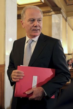 Στα άκρα η κόντρα με το ΔΝΤ για τις τράπεζες