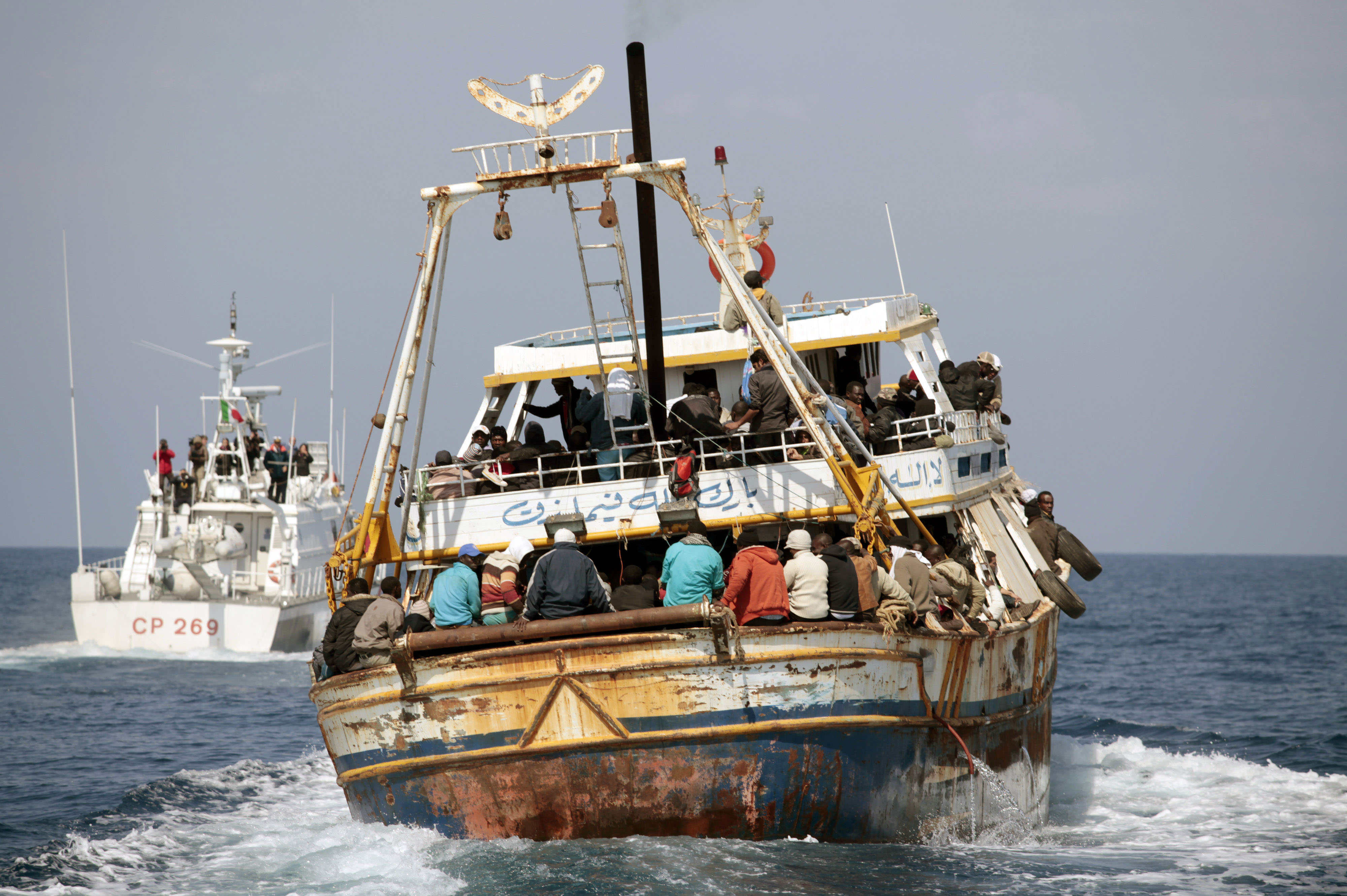 Κατευθύνεται προς την Ιταλία το σκάφος με τους 65 μετανάστες