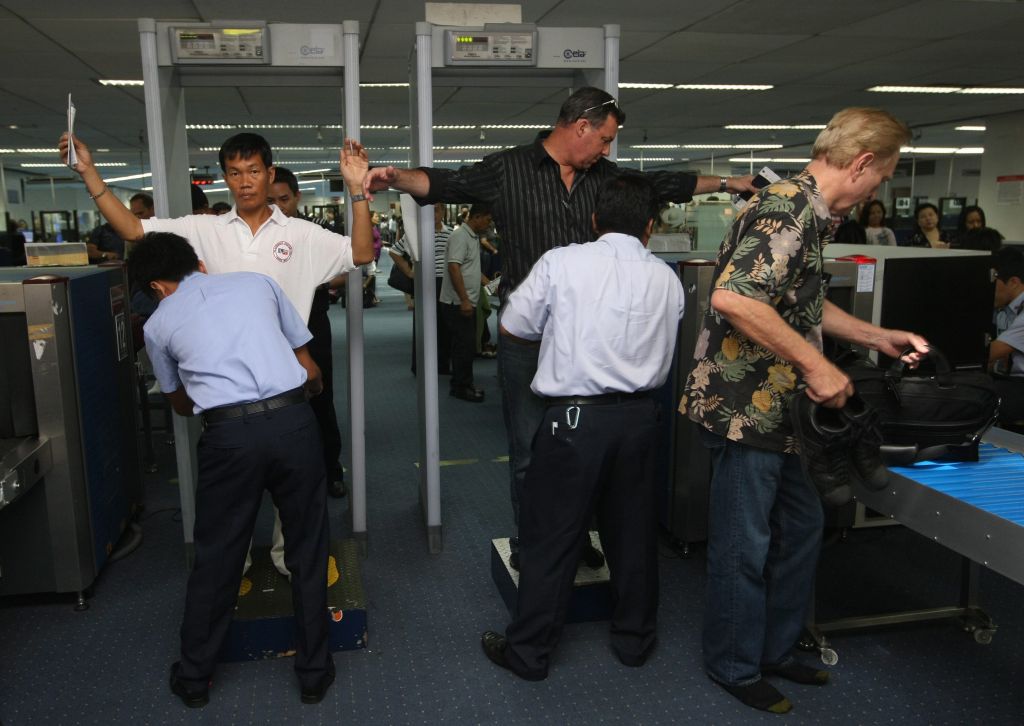 Οι ΗΠΑ απαγορεύουν laptop και tablet σε πτήσεις από οκτώ χώρες