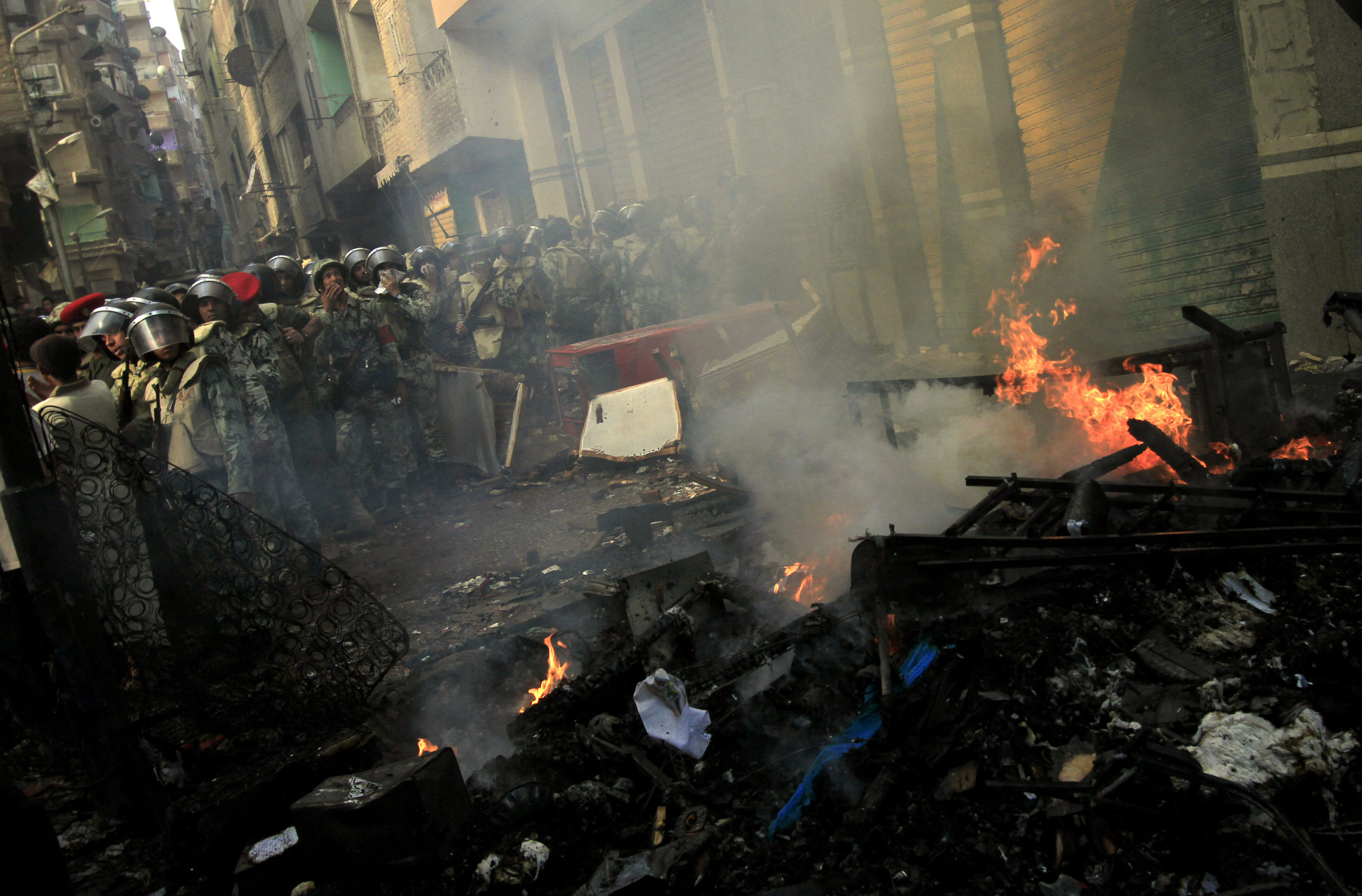 Αίγυπτος-12 νεκροί από συγκρούσεις χριστιανών-μουσουλμάνων