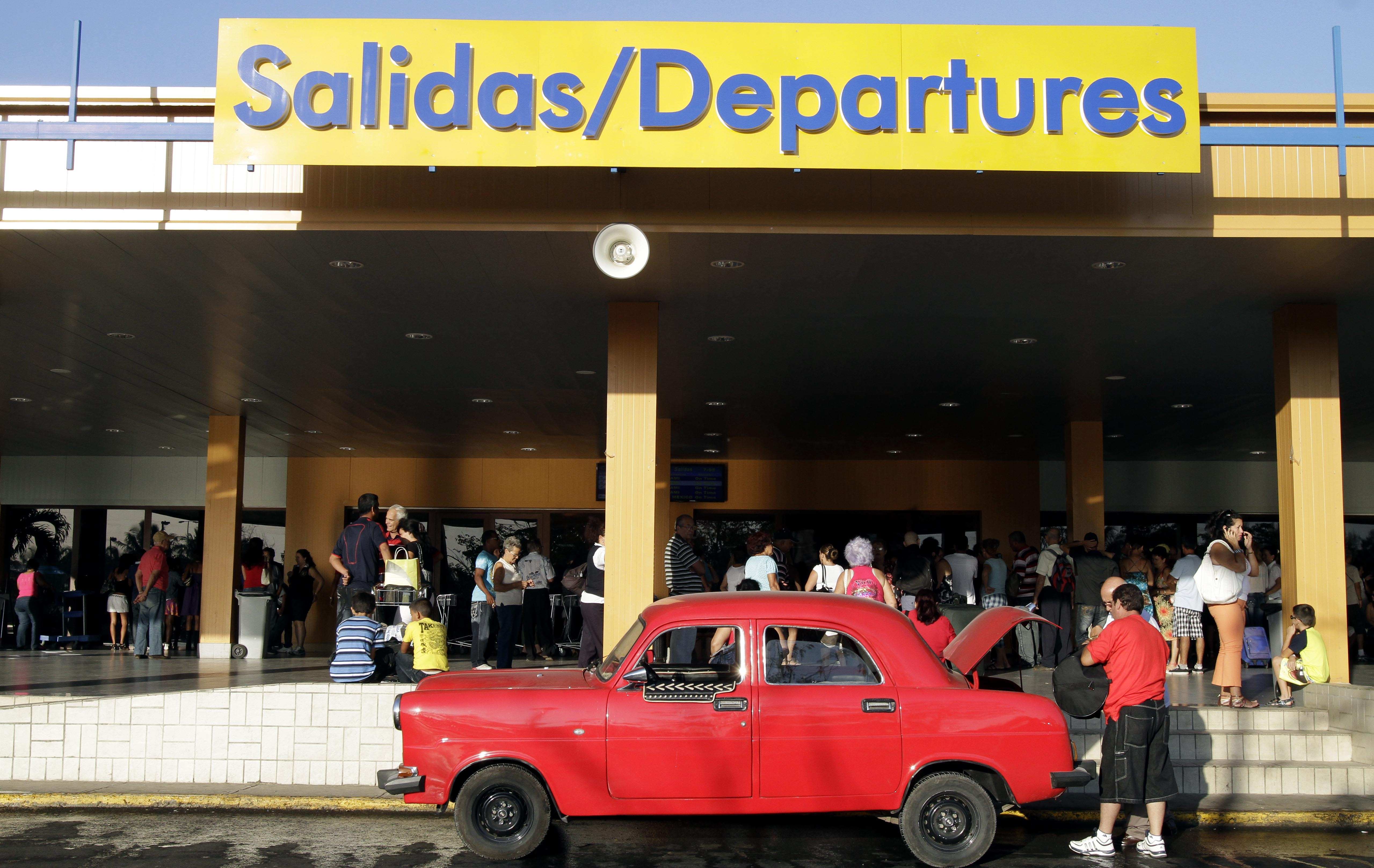 Deutsche Welle: Ιδιωτικοποιείται το αεροδρόμιο της Αβάνας