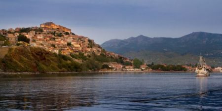 Η Λέσβος καλεί τους Ελληνες τουρίστες να την επισκεφθούν