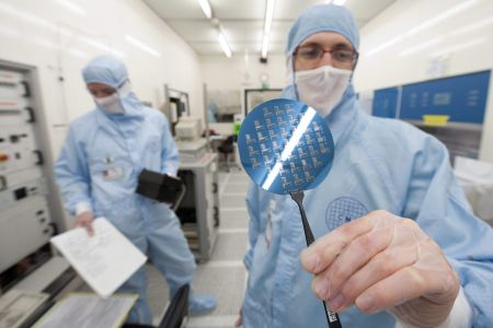 Βραδύτητα στην ανάκαμψη της μεταποίησης της ευρωζώνης