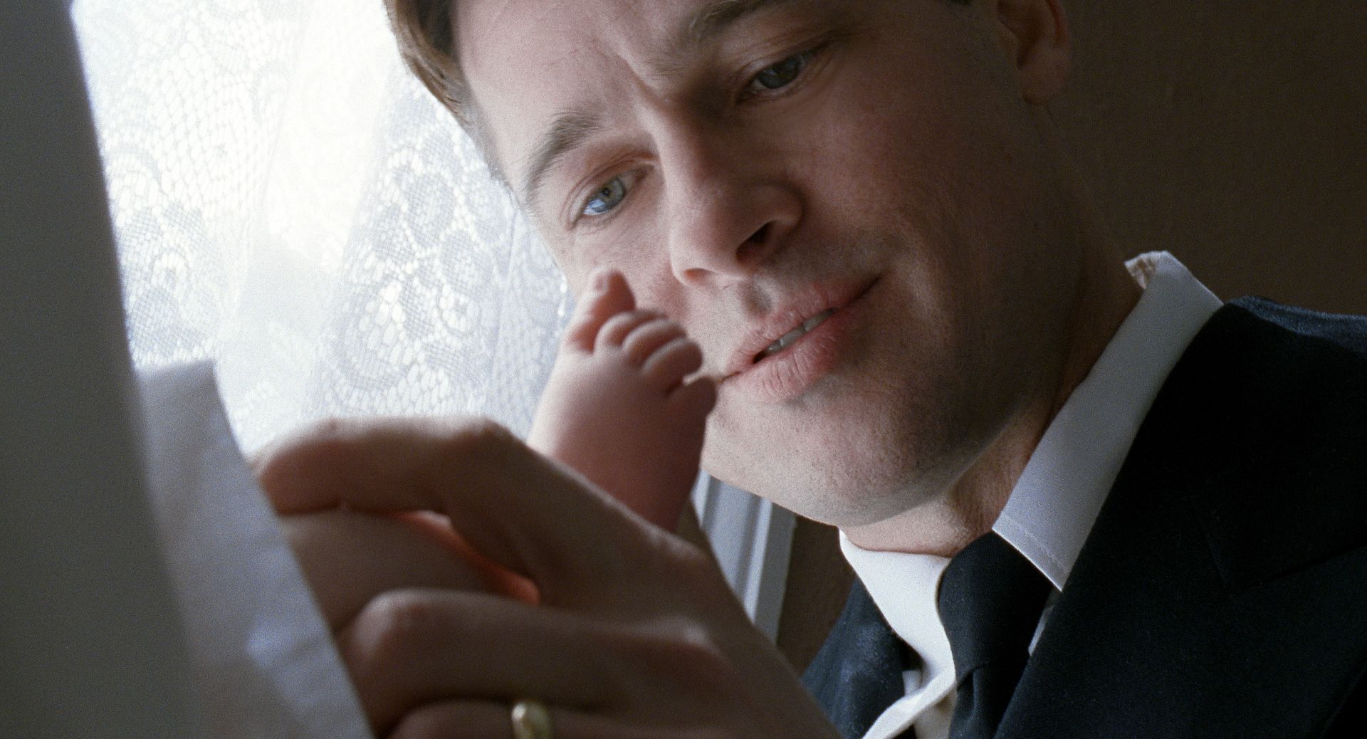 Μπραντ Πιτ: «Εχω θέματα με τη θρησκεία»