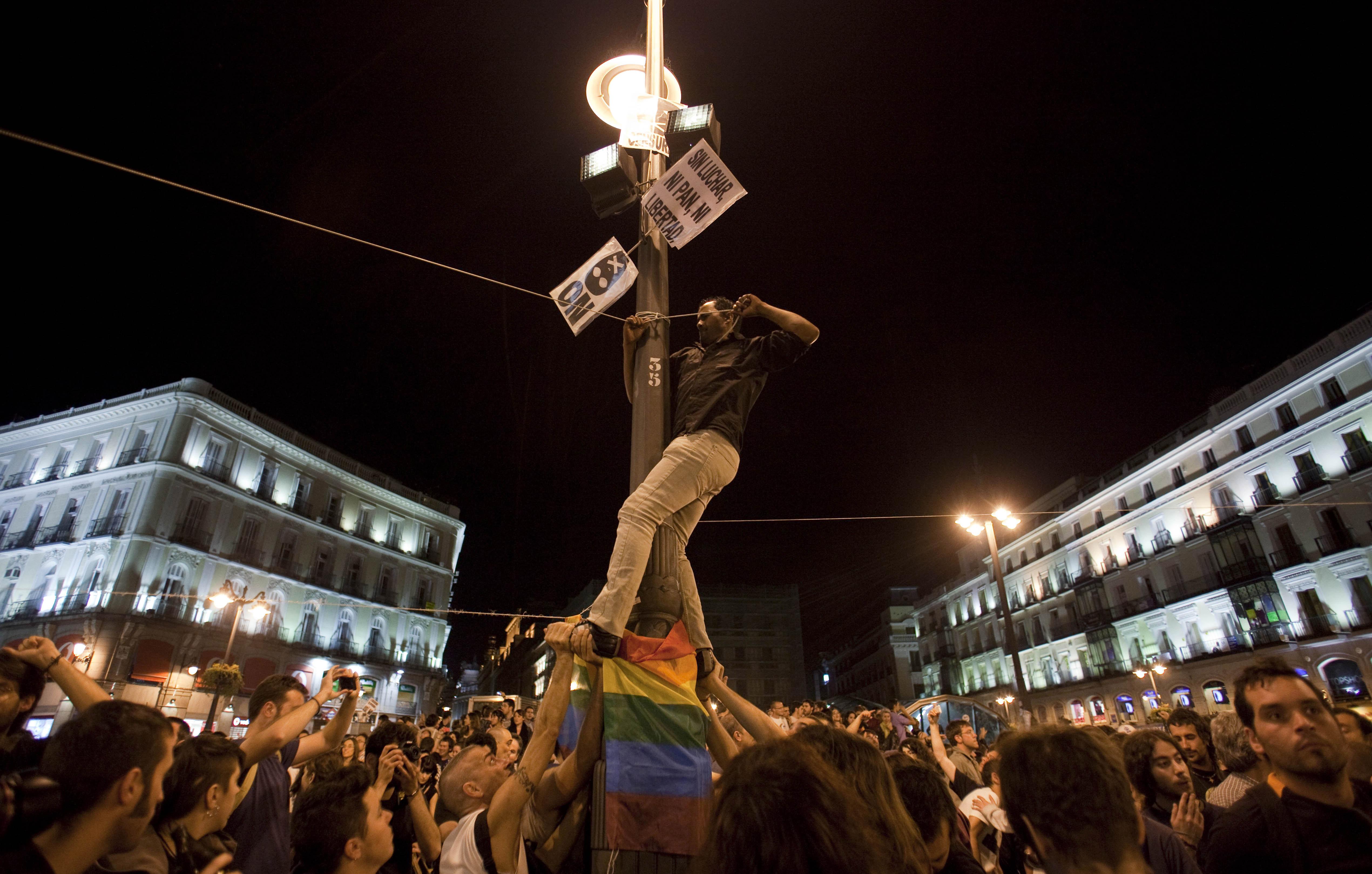 Μαδρίτη: Η Πουέρτα δελ Σολ η νέα «πλατεία Ταχρίρ»