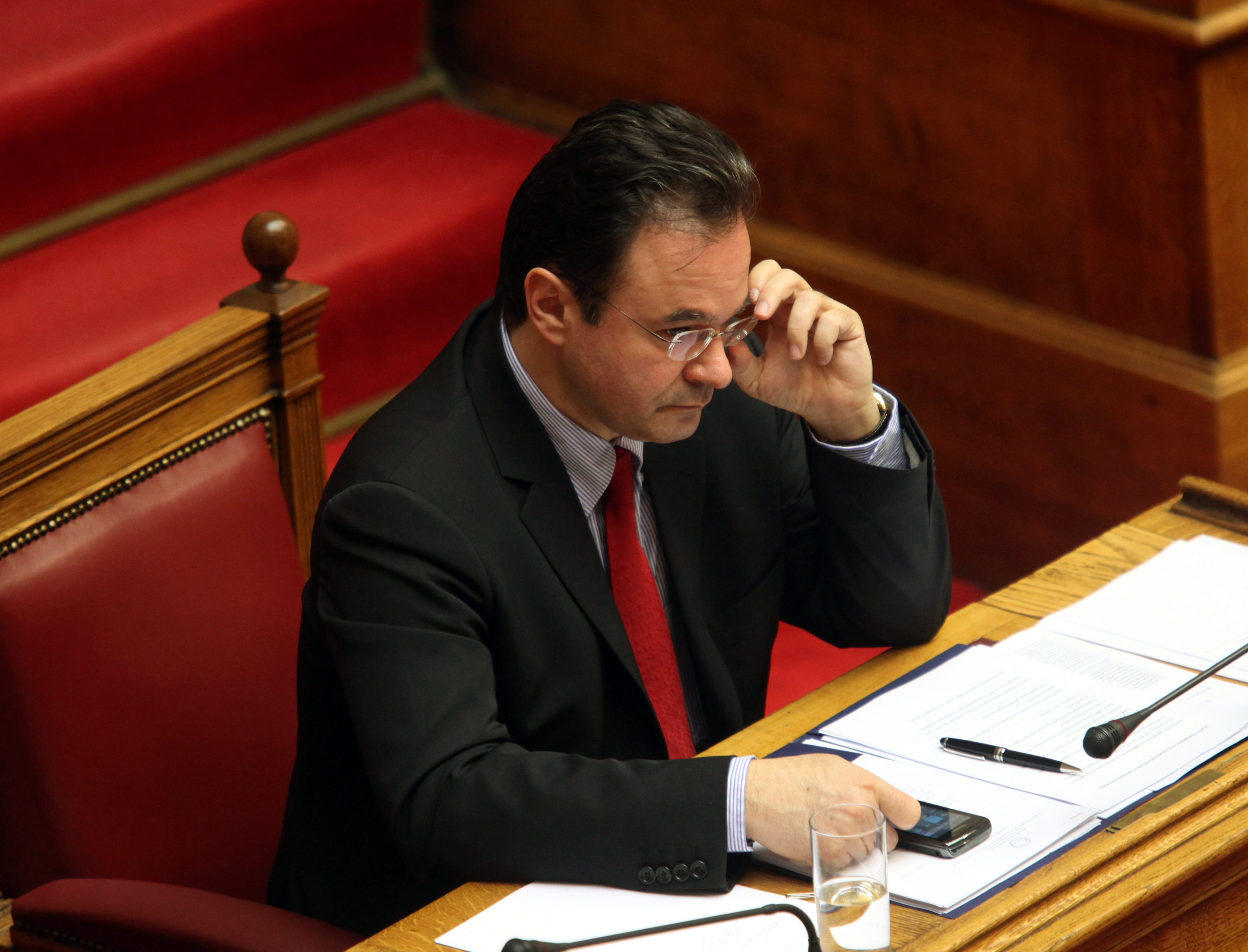 «Κόψτε το Δημόσιο για να σωθείτε»