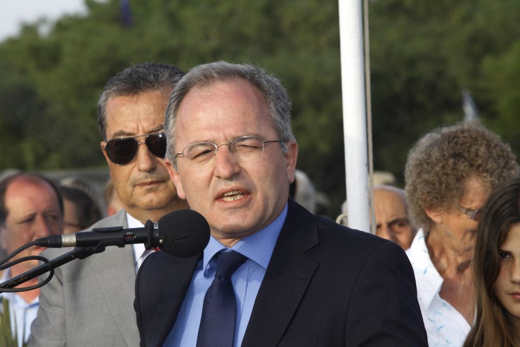 Στην Κύπρο ο υπουργός Εθνικής Αμυνας Πάνος Μπεγλίτης