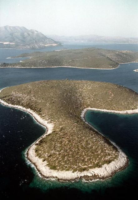 Οταν τα νησιά  ήταν νύμφες και ο Βόσπορος  κοιλάδα