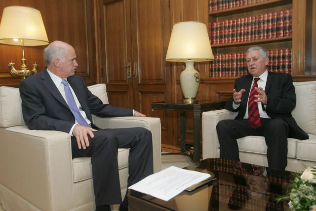 PASOK: Frustration over Papandreou-Kouvelis meeting